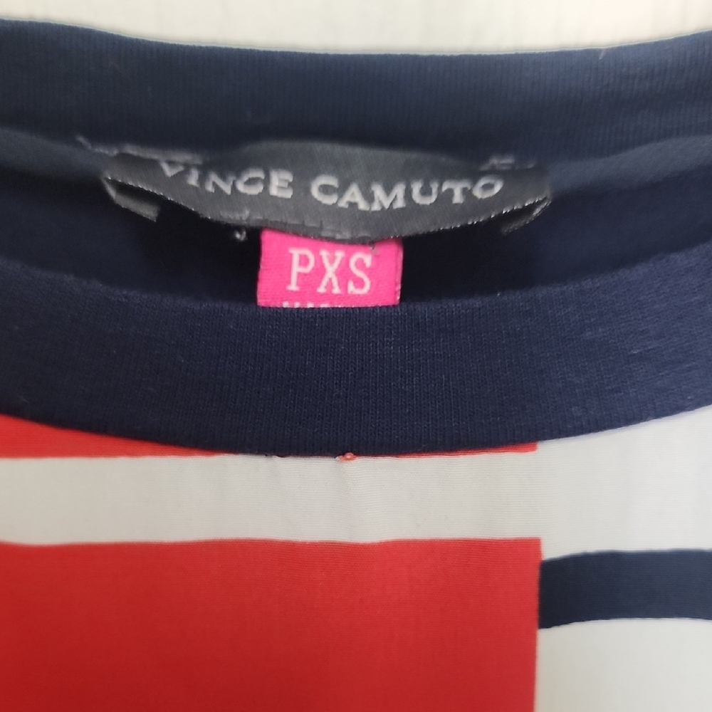 Vince Camuto Blue and Red Graphic Short Sleeve T-Shirt - Picture 2 of 5